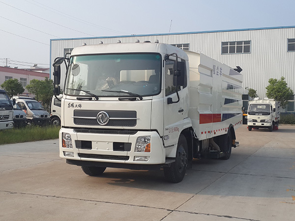 東風(fēng)天錦吸塵車